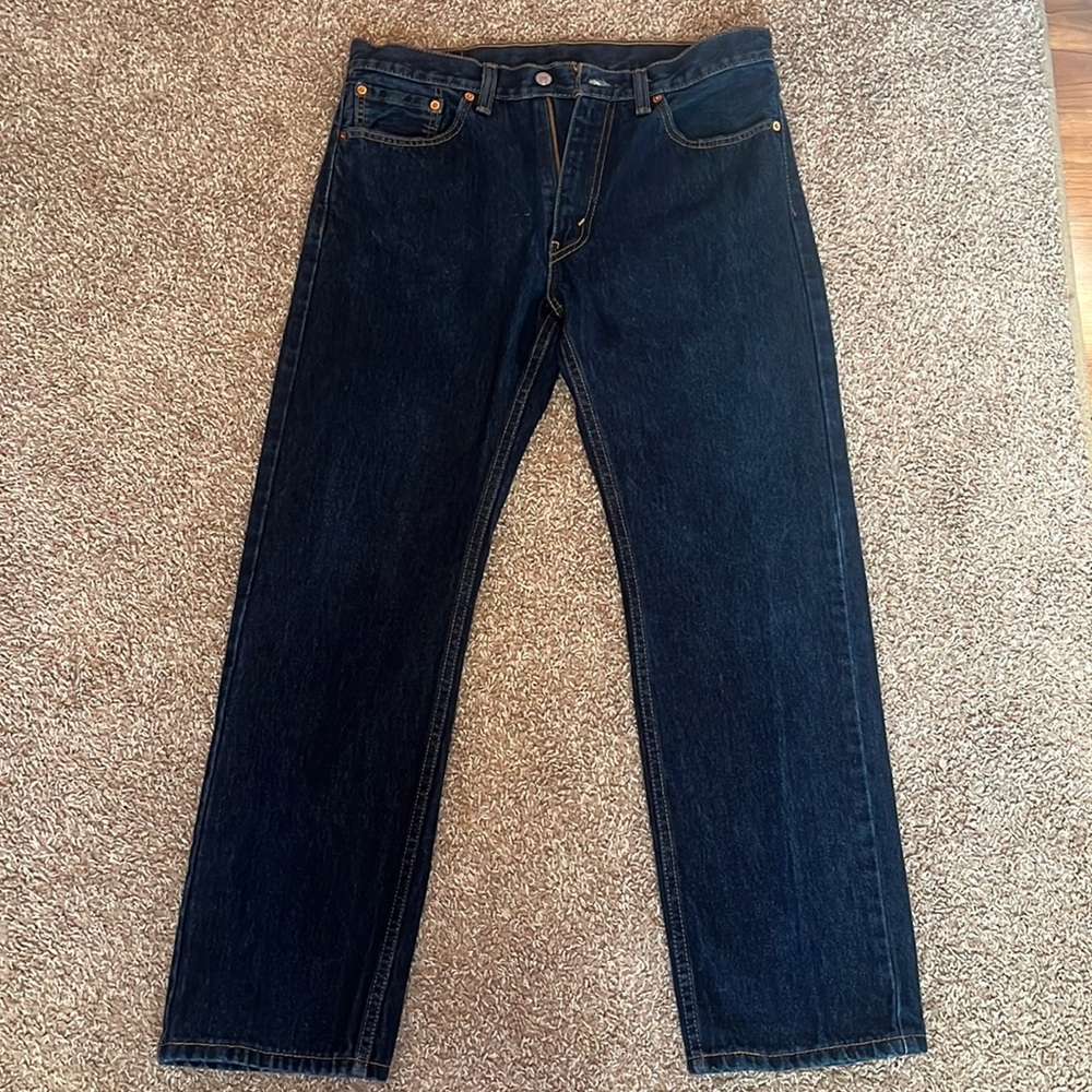 Men’s Levi blue jeans size W 33 L 30